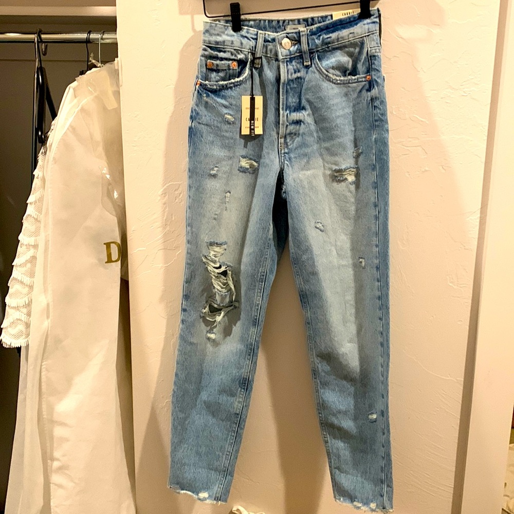 NWT “Carrie” High Rise Mom Jeans